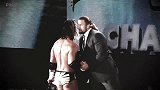 WWE-17年-周赛结尾神秘电话：安格私人事务或将引出权力夫妻回归？-新闻