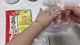 重庆大降温了，煮一锅酸萝卜老鸭汤锅，三个人吃的有滋有味的