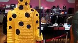 爆笑：这家服装店卖的都啥呀？奇奇怪怪的！吓死我了都！