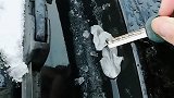 雨天开车前这个地方必须检查，小心堵塞后短路。