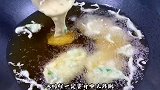 把鸡蛋放进滚烫油锅里，出锅瞬间变美食，还是第一次见，太好吃了