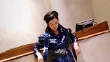 “小燕子”李晟产后俩月复出拍写真，瘦下来撞脸赵丽颖