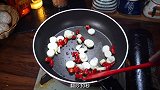 山药怎么吃，简单又好吃的辣炒山药，超级下饭