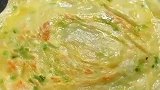 葱油饼这样做，层次分明，营养好吃