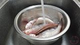 马头鱼蒸粉丝的做法，出锅太香了，做法简单，上桌大家都很爱吃！