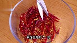 饭店10块一份的凉拌拍黄瓜，自己在家做简单又好吃，酸酸辣辣开胃