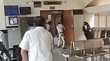 印度：法庭突发枪战！黑帮成员扮律师打死敌对头目