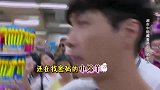 小猪在线搞怪，不料脑袋撞上标牌，当场痛哭流涕