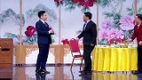 贾冰和老同学见面，让助理配合情景唱歌，你怎么把我唱成儿子了