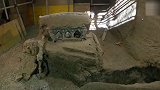 意大利：庞贝古城发掘出一辆“几乎完好无损”的罗马战车