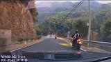 交通安全山路行驶要慢