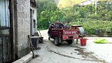 在农村一车牛粪就能值20块钱，你们觉得还有必要出门打工吗