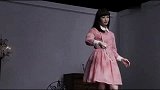 格斗-14年-日本空手道女王搞笑广告 短裙美少女头顶劈砖块-新闻