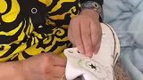 七十六岁奶奶为孙子鞋上绣花，全球限量，只此一双，珍藏一生