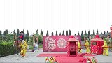 山东一对新人结婚，两人是在大学校园认识并恋爱，今天结婚了