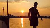 夕阳下的美女，谁能赋诗一首？