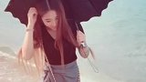 你看看这沙滩 它是不是像极了爱情