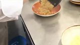 国外街头美食，岩浆煎蛋饭，最后好像有点失败呀