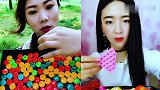 美女直播吃彩色果冻，看着真过瘾，是我向往的生活