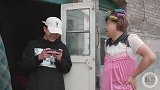 搞笑短剧：包租公每天叫租客带自己玩游戏升级，这生活是有多无聊