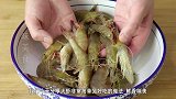 大虾这样做太香了，秋天我家经常这样吃，汤鲜味美，上桌瞬间抢光