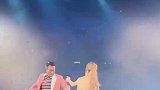 一上舞台就这么嗨