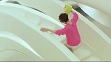 美女终于如愿成了孕妇，闺蜜以准妈妈身份道喜！