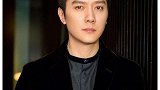 赵丽颖冯绍峰同框海报 ，“望妻眼”深情甜蜜，真的嫁对人了
