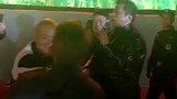 陈星来贵州三穗演出了，保安都给拦着粉丝点！