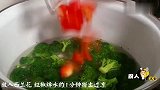 2颗西蓝花，半碗木耳一块做，竟然这么好吃，做法很简单