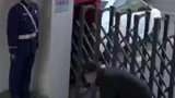 什么都逃不过老兵的眼睛