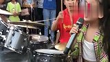 9岁小女孩一首《光辉岁月》，开嗓征服全场，实力不输大腕