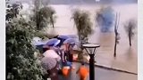  “气功大师”发功退洪水，不光可笑更是添乱