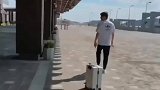 智能行李箱晕头转向，多次跟丢主人