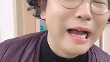五一假期孙女和爸妈一起看望奶奶