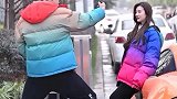 小姐姐既然你们以怨报德，那我就只好以牙还牙了