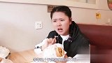 老师带同学们去吃汉堡，结果同学点的一个比一个贵