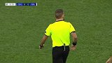 叶罗欣开场放铲被严厉主裁逮住 果断掏黄牌警告