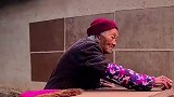 八旬老人坚持手工造纸60年，老一辈手艺必须传承下去