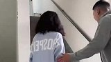 女子和男友恋爱一年上楼梯的变化，最后真是太真实了