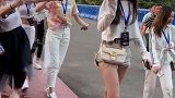 农村出来一无所有，经过努都成了网红。你们认识吗