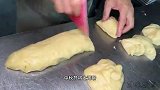 你知道以前博饼博什么嘛？福建厦门状元饼，千层酥包咸蛋黄绿豆馅