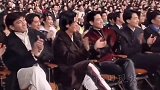 以前看着他们老了，现在看着他们自己却老了