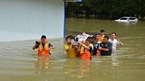 贵州毕节降暴雨致一养老院被淹 27名被困老人获救