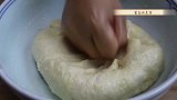 早餐别总出去买了，教你10分钟做油饼，不揉面不擀面，比油条过瘾