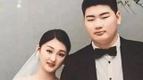 大衣哥女儿：弟弟花百万娶美娇妻，她体重近200斤也提亲者不断