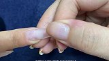 指甲太拱，指尖缝隙太大，该怎么贴甲片才不容易掉？