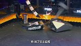 经典机器人格斗大赛，玩的就是心跳就是刺激，火花四溅精彩绝伦