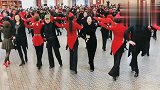 最新广场舞视频大全-20190405-这些水兵舞团队美女都是70后, 竟然比专业的都跳的好, 真美！