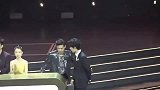 微博之夜大合影：肖战，李现，杨紫，周冬雨，俊男靓女同框好养眼